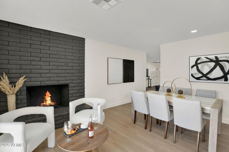 15-web-or-mls-2137 E Cornell Dr -14