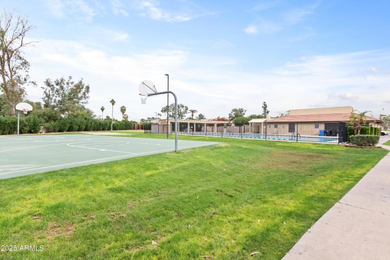 4727 W Continental Dr-38