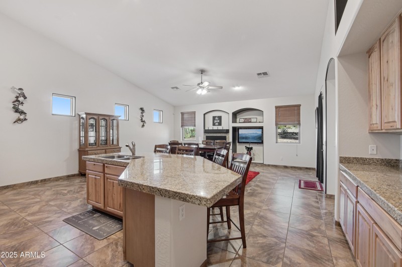 12-print-N 16th St-S2511-012