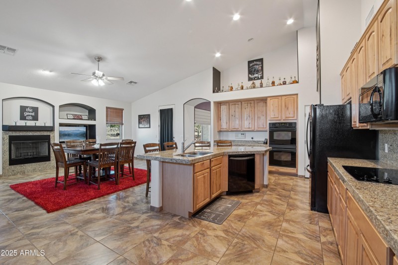 14-print-N 16th St-S2511-014