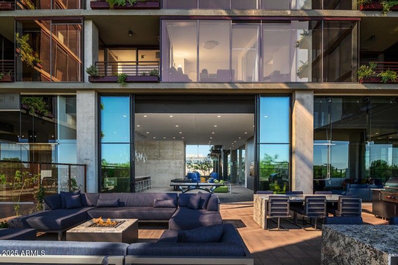 23.1 Amenity looking into party room