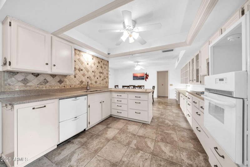 9718 W Terrace Ln-14