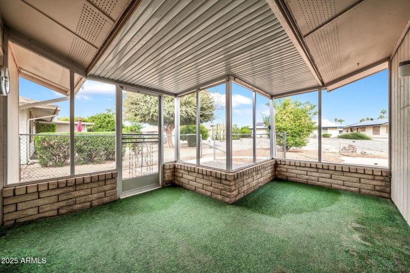 9718 W Terrace Ln-35