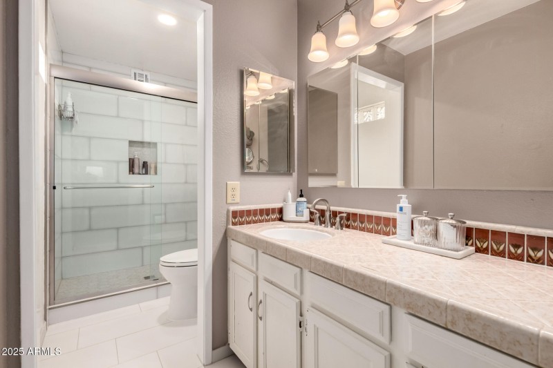 primary ensuite bathroom