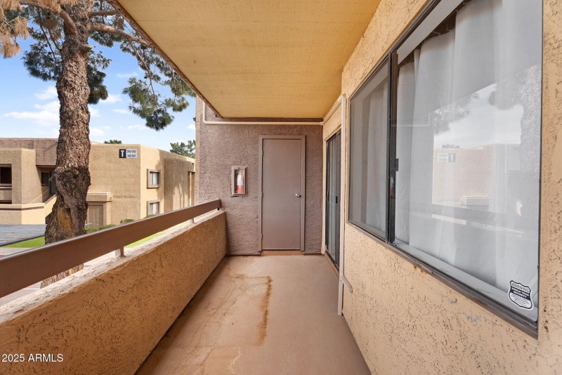 8-web-or-mls-3601 W Tierra Buena Ln J241