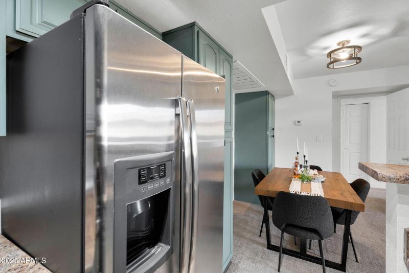 20-web-or-mls-3601 W Tierra Buena Ln J24