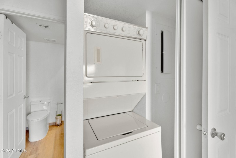 29-web-or-mls-3601 W Tierra Buena Ln J24