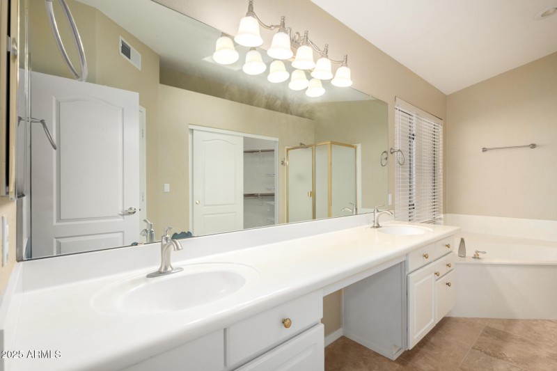 32 Master Bathroom