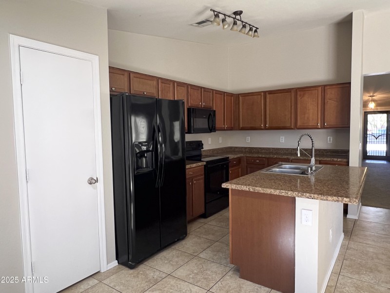 9847 w lone cactus-16