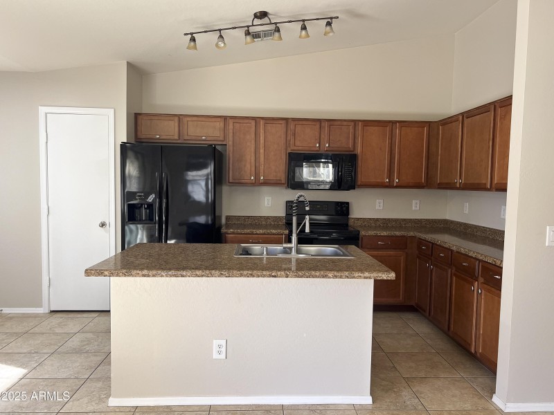 9847 w lone cactus-18