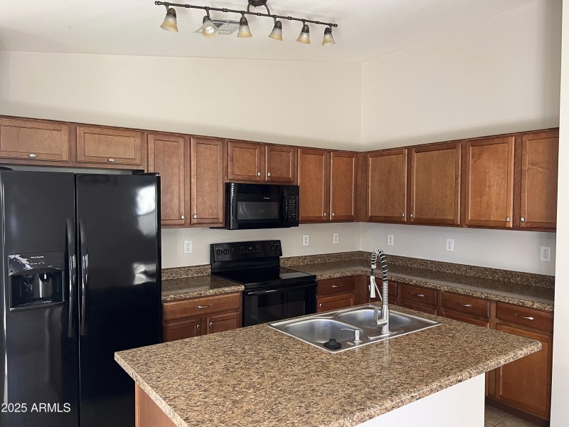 9847 w lone cactus-19