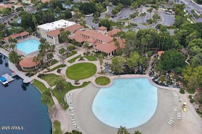 Val Vista Lakes Comm