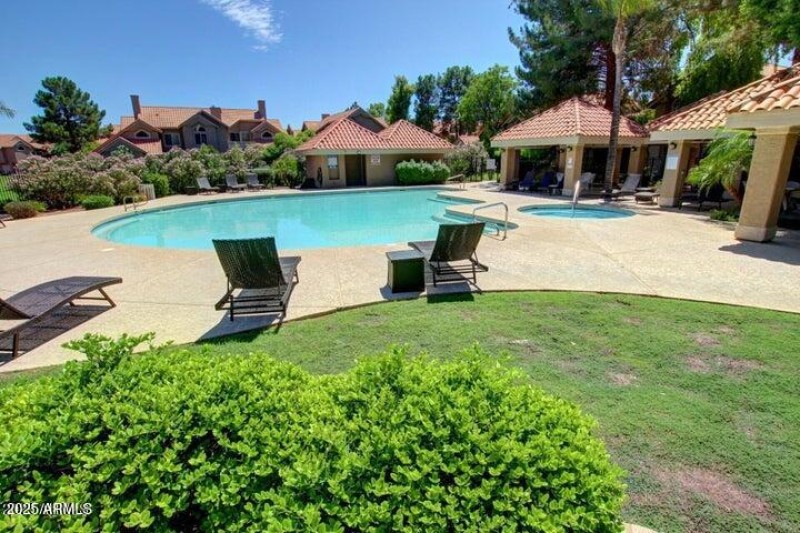 Community Pool & Spa