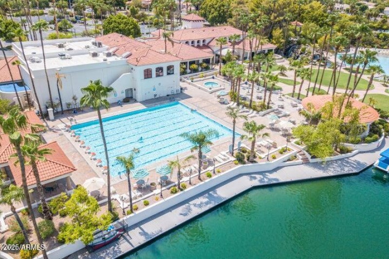 Val Vista Lakes Comm