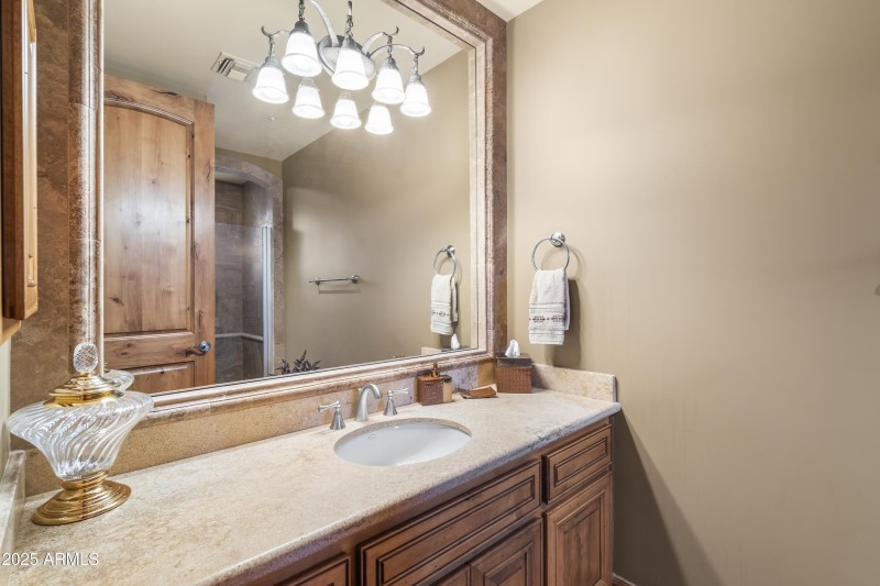 Bedroom 2/Office en-suite