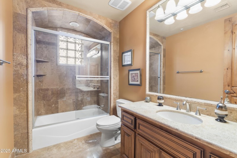 En suite - 4th Bedroom