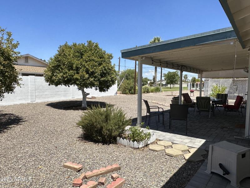 yard - open to golf course