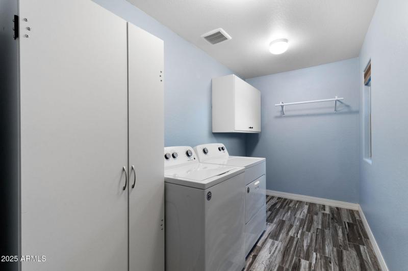 030__1755 E Mesquite Ave