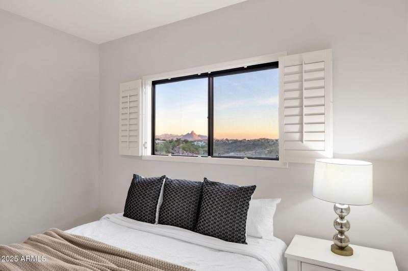 042_3rd Bedroom Views