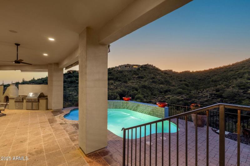 057_Primary Suite View