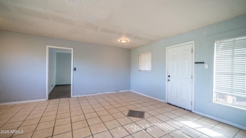 2533 E Superstiton Blvd Interior Photos-