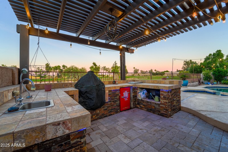 1021 S Western Skies Dr-50