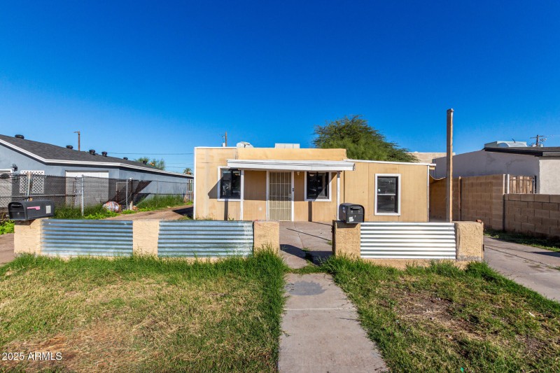 1920 W Tonto. For Lease