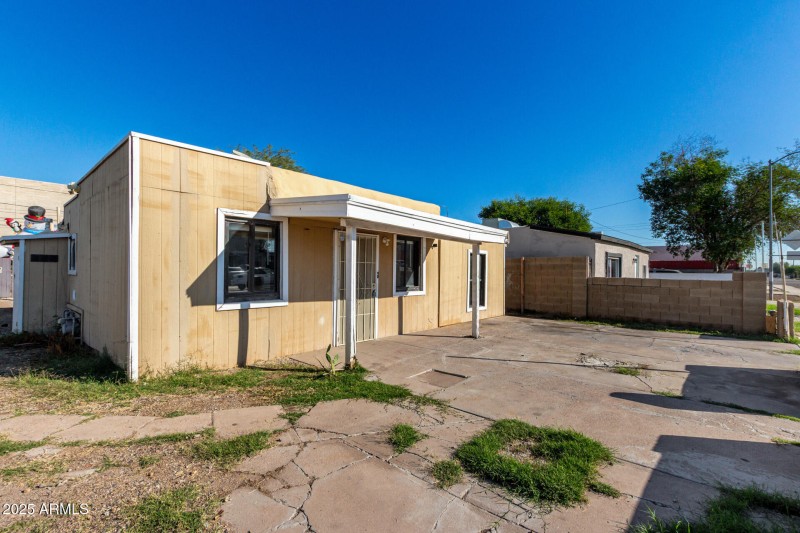 1920 W Tonto. For Lease