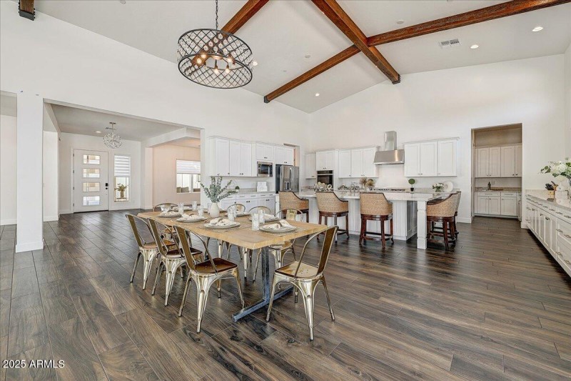 16-Second Dining Area