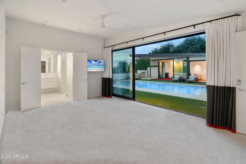 4218 E Palo Verde Dr--14