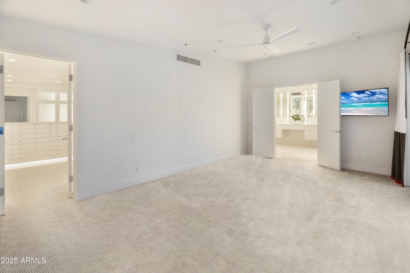 4218 E Palo Verde Dr--13