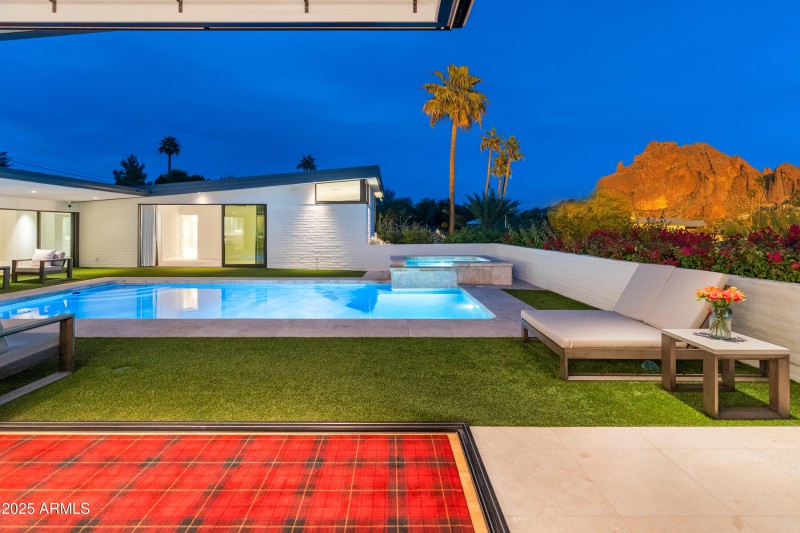 4218 E Palo Verde Dr--7