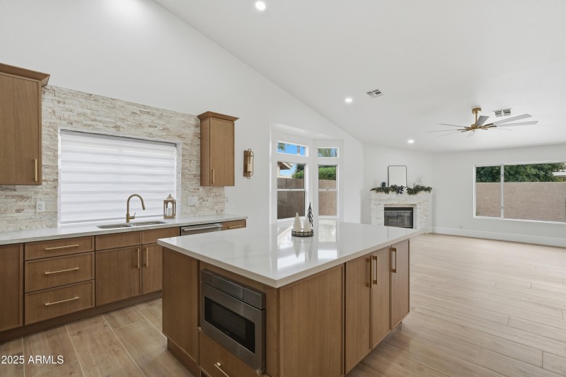 18637 N 85th-Kitchen 6