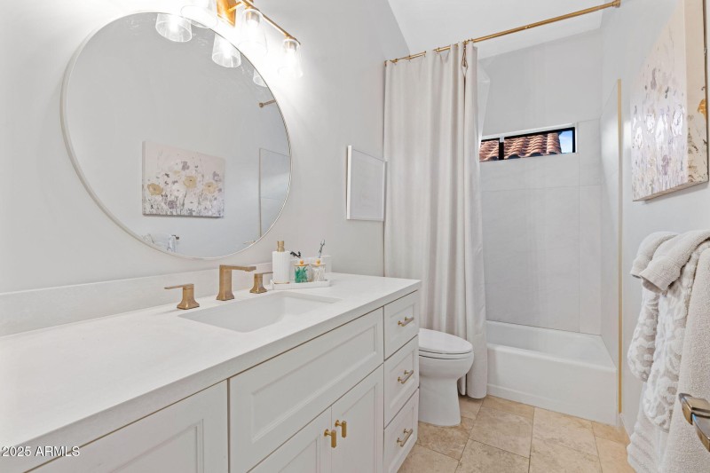 30-web-or-mls-6205-n-29th-pl