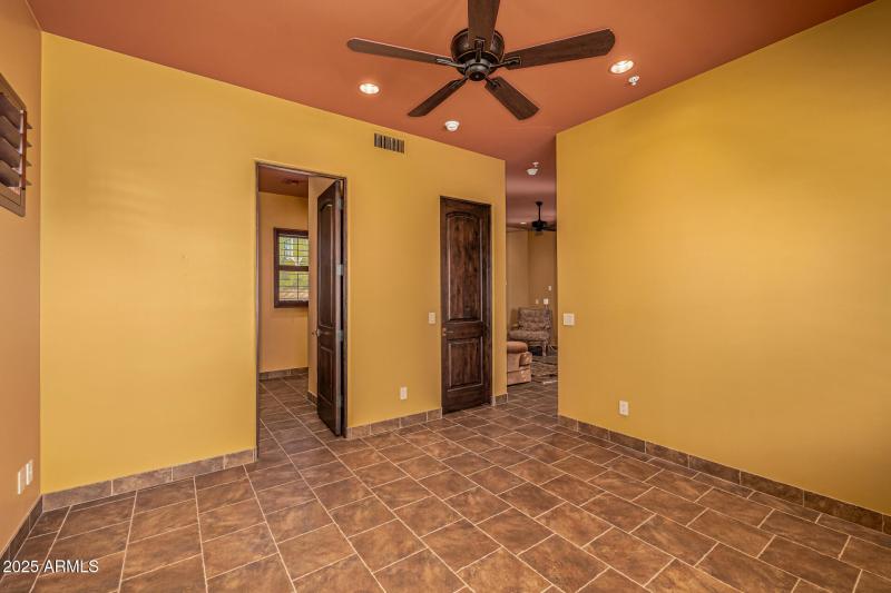 79-Calle Buena Vista