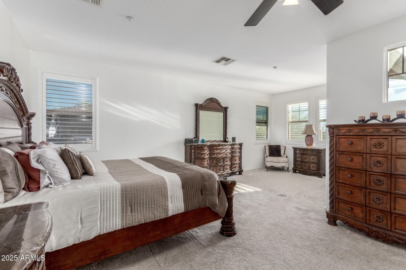 128th - Large Owners Suite with Sitting