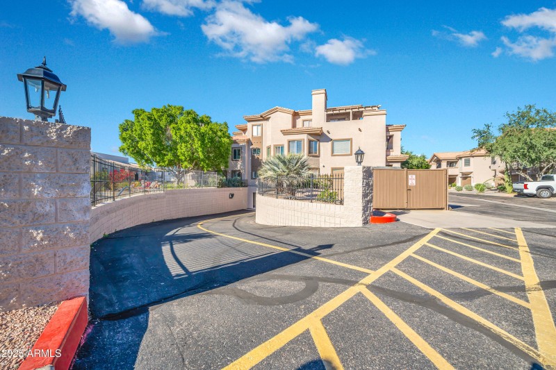 14000 N 94th St 1199-4