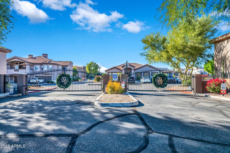 14000 N 94th St 1199-44