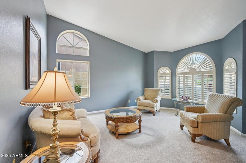 5-web-or-mls-E Briarwood Ter-S2711-006