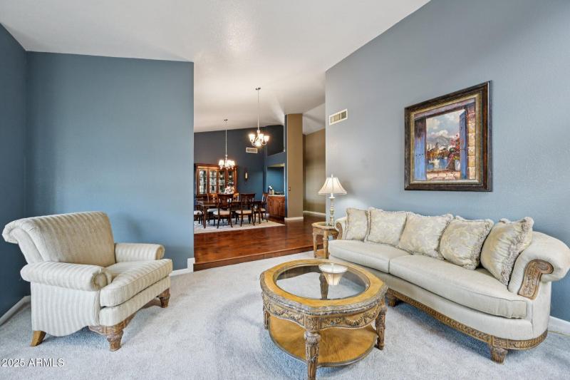 6-web-or-mls-E Briarwood Ter-S2711-008