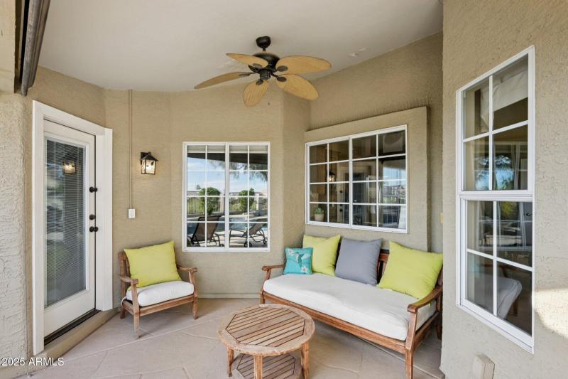 33-web-or-mls-E Briarwood Ter-S2711-042