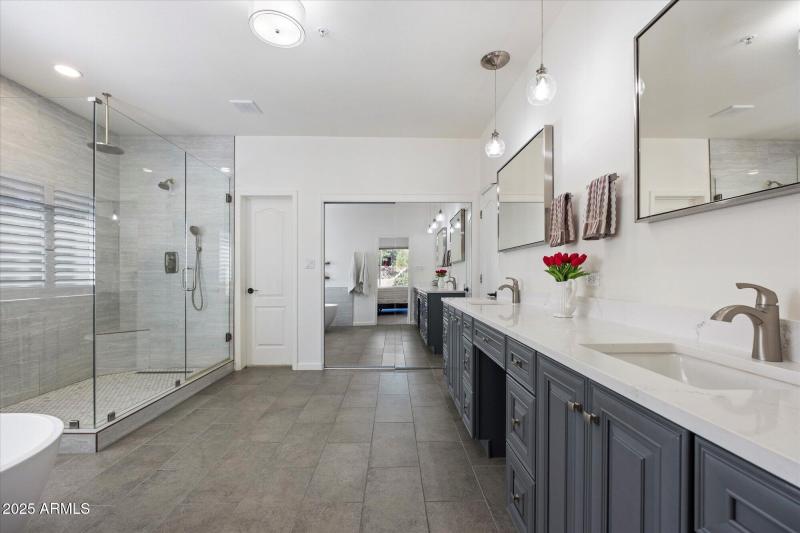 Primary Bathroom/Walk in Closet