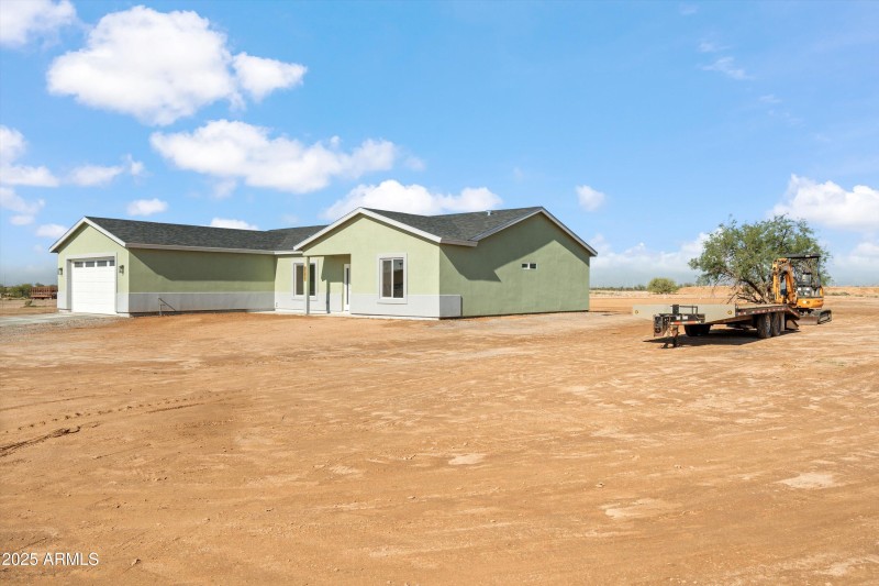 Front Angle: Color 3