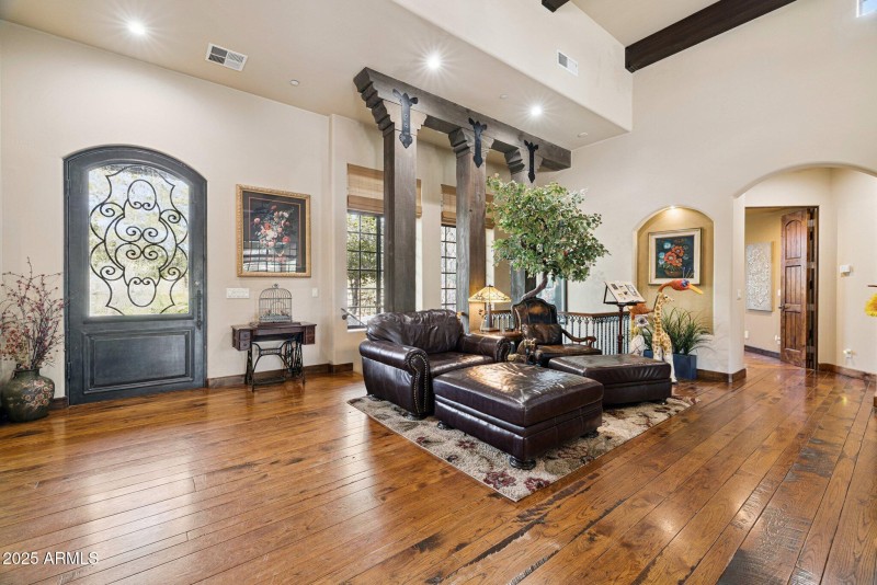 10-web-or-mls-35444-n-48th-st