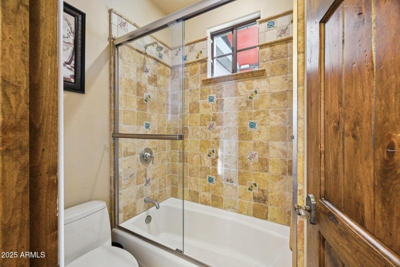 35-web-or-mls-35444-n-48th-st