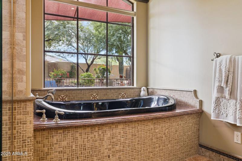 40-web-or-mls-35444-n-48th-st