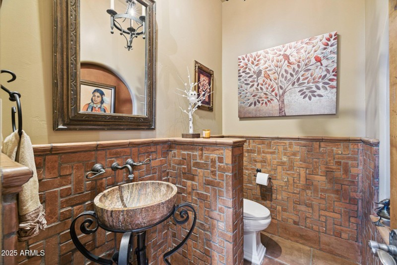 49-web-or-mls-35444-n-48th-st