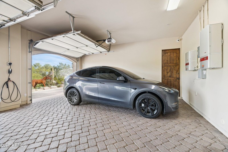 55-web-or-mls-35444-n-48th-st