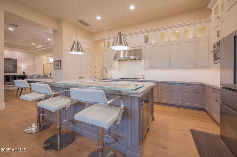 Kitchen Breakfast Bar~