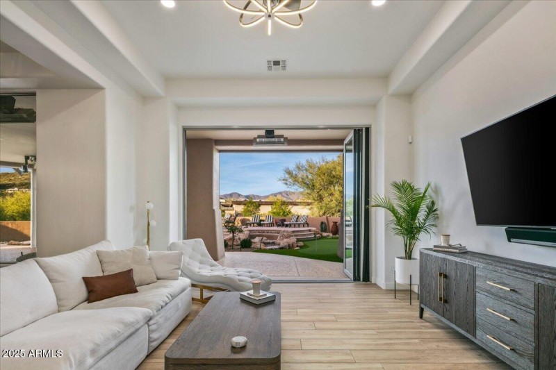 14-Living Room Views